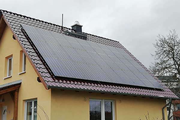 Photovoltaik-Anlage auf Einfamilienhaus